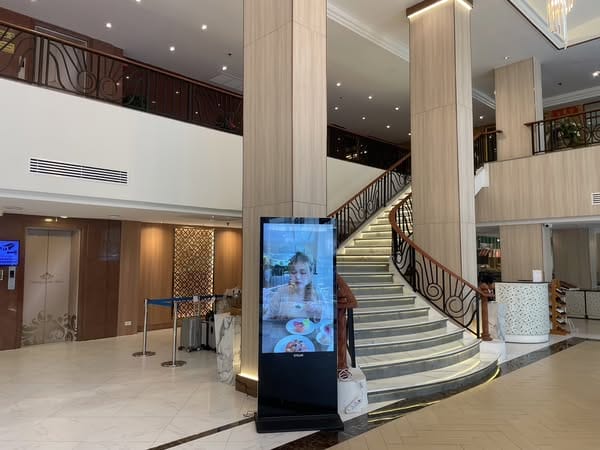 ส่งมอบ Digital Signage รุ่น BAT-55-A(4K) จำนวน 4 เครื่อง 1