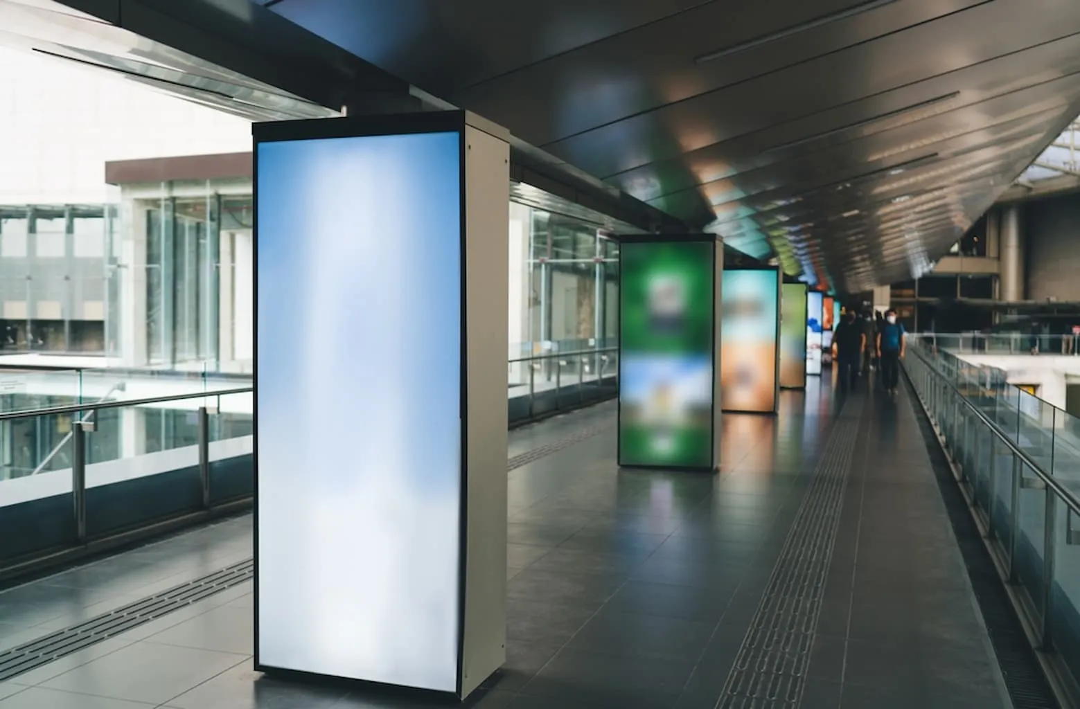 S/W Version 2 คือซอฟต์แวร์จัดการและควบคุมจอ Digital Signage